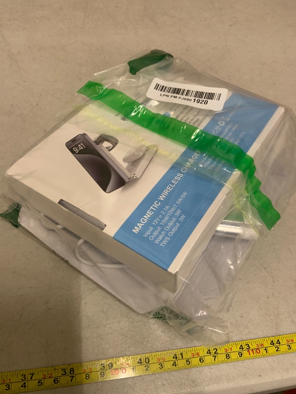 Photo 1 of 3 in 1 Charging Station, 25W Foldable Magnetic Fast Wireless Charger Stand for Apple Multiple Devices, Travel Charger for iPhone 17 16 15 14 13 12 Series Watch AirPods 4/3/2/Pro