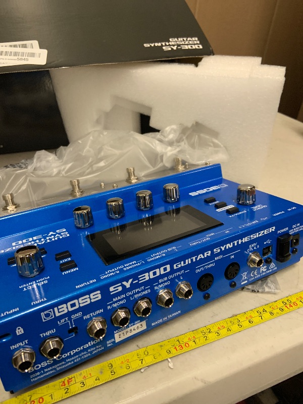 Photo 1 of BOSS Guitar Synthesizer (SY-300)