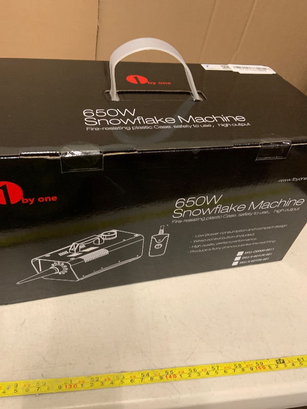 Photo 1 of 1byone 650W Snow Machine Wired Remote Control Great Machine for Kids, Parties, Parades