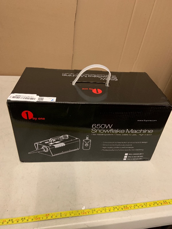 Photo 1 of 1byone 650W Snow Machine Wired Remote Control Great Machine for Kids, Parties, Parades