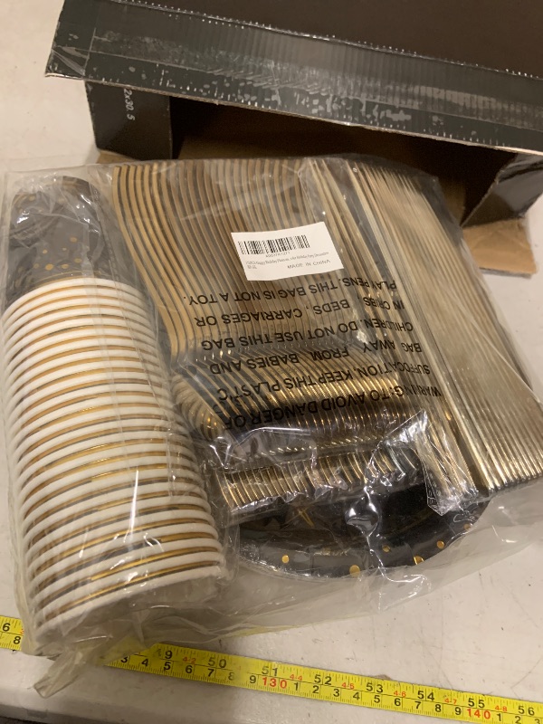 Photo 1 of  Plastic Plates,Red Disposable Plates