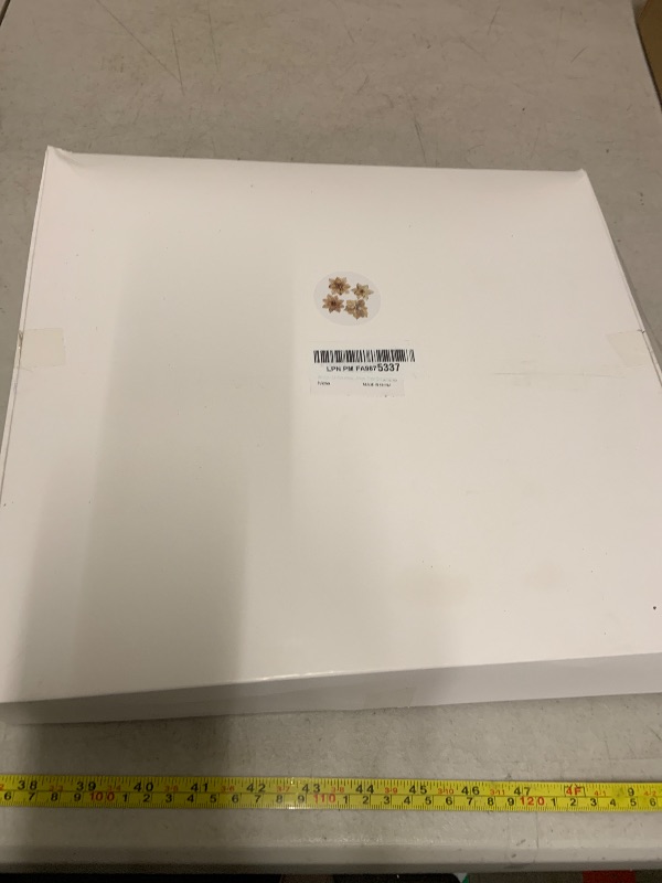 Photo 1 of 24 Pcs 4 Styles Christmas Gold Metallic Mesh Glitter Artificial Poinsettia Flower Stems Tree Ornaments in Box for Gold Christmas Tree Wreaths Garland Floral Gift Winter Wedding Holiday Decoration