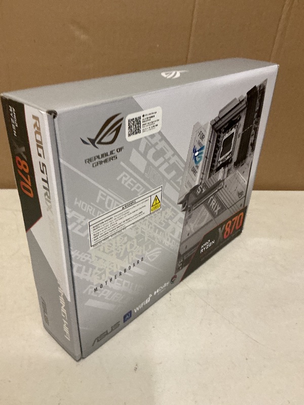Photo 1 of ASUS ROG Strix X870-A Gaming WiFi AMD AM5 X870 ATX Motherboard 16+2+2 Power Stages, Dynamic OC Switcher, Core Flex, DDR5 AEMP, WiFi 7, 4X M.2, PCIe® 5.0, Q-Release Slim, USB4®, AI OCing & Networking