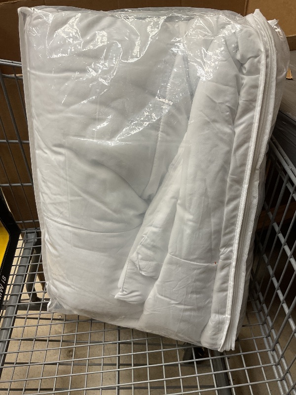 Photo 1 of Full Size, White Alternative Down Comforter - Warm and Lightweight - Luxury and Breathable Hotel Quality Bedding Set - All Season Fluffy and Cozy Oversized Cooling Microfiber Duvet Insert Comforter