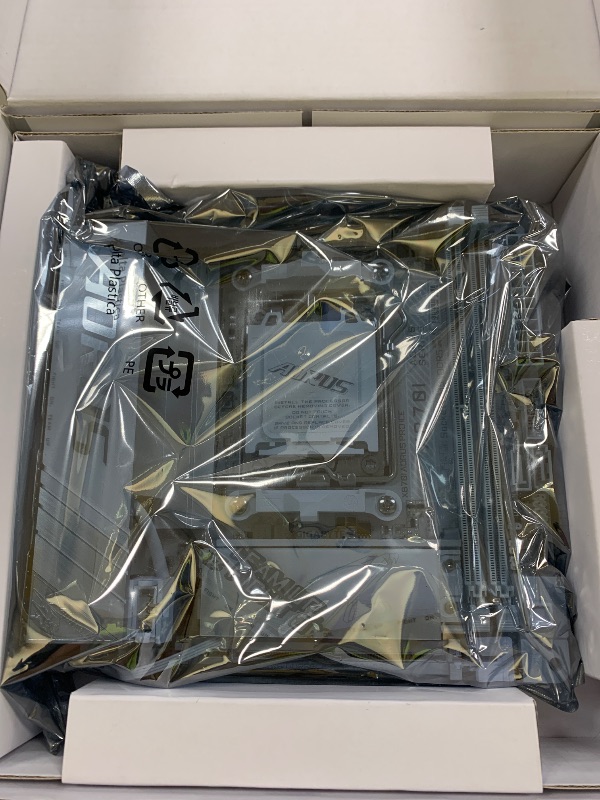 Photo 1 of GIGABYTE X870I AORUS PRO ICE AMD AM5 LGA 1718 Motherboard, Mini-ITX, DDR5, 2X M.2, PCIe 5.0, USB-C, WIFI7, 2.5GbE LAN, EZ-Latch, 5-Year Warranty