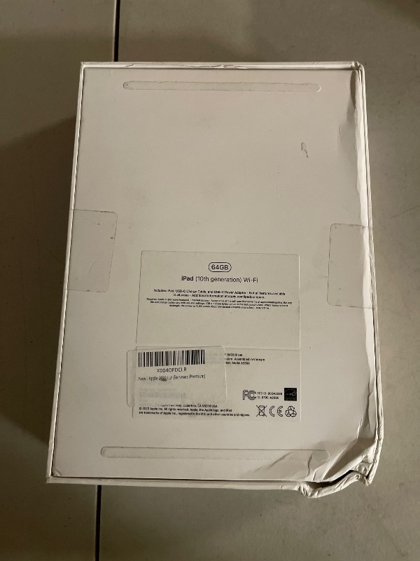 Photo 1 of Apple 2022 iPad (10.9-inch, Wi-Fi, 64GB) - Silver (Renewed Premium)