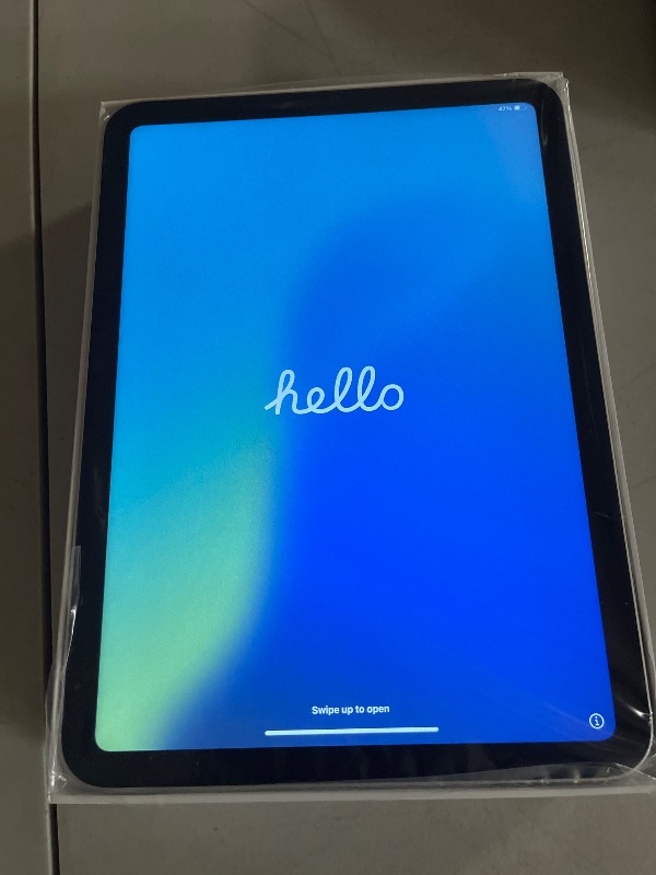 Photo 1 of Apple 2022 iPad (10.9-inch, Wi-Fi, 64GB) - Silver (Renewed Premium)