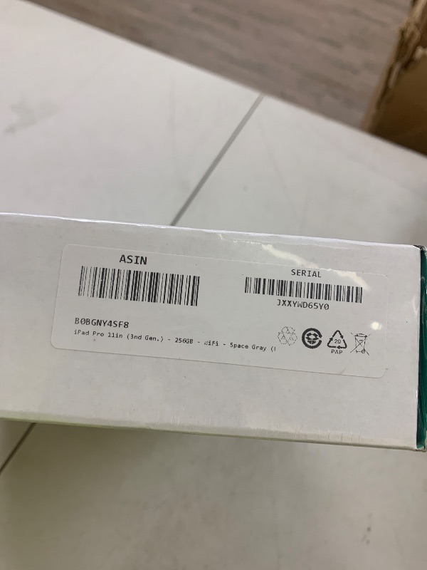 Photo 1 of Apple iPad Pro 11-inch (3nd Gen.) - 256GB - WiFi - Space Gray (Renewed Premium)