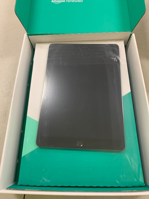 Photo 1 of Apple 2019 iPad (10.2-inch, Wi-Fi, 32GB) - Space Gray (Renewed Premium)