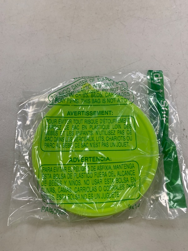 Photo 1 of IYYI ME.FAM Silicone Collapsible Bowl with Lid 800ML Folding Travel Bowl for Camping, Hiking, Heat Resistant Expandable Bowl (Apple Green)