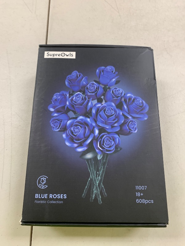 Photo 1 of iATOM Blue Rose Bouquet Building Set, Compatible with Lego Flowers for Adults - Gift for Halloween, Gothic Retro Artificial Flowers Botanical Collection Home Decor - IA11007