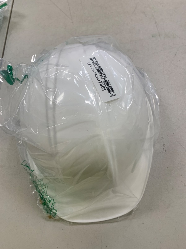 Photo 1 of Pyramex Safety Products HP14010 Sl Series 4 pt. Snap Lock Suspension Hard Hat, White