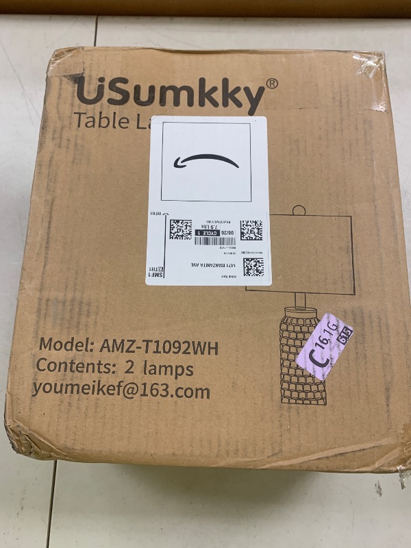 Photo 1 of USumkky 20.5" White Modern Ceramic Bedside Lamp Set of 2 for Bedroom Decor Farmhouse Table Lamp for Living Room Office Dorm