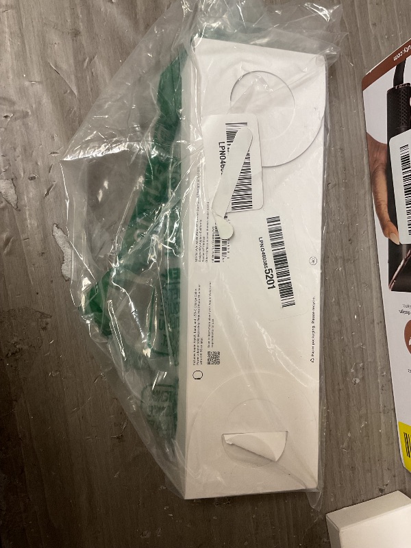 Photo 1 of Apple Watch SE 3 [GPS 40mm] Smartwatch with Starlight Aluminum Case with Starlight Sport Band - S/M. Fitness and Sleep Trackers, Heart Rate Monitor, Always-On Display, Water Resistant