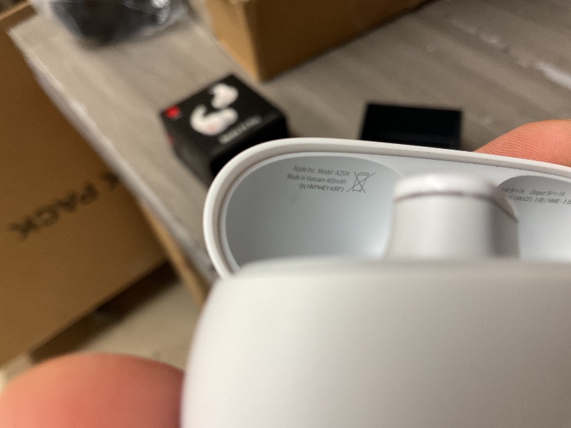 Photo 1 of SEE NOTES AND PICTURES ….Beats Studio Buds – True Wireless Noise Cancelling Earbuds - White (Renewed)