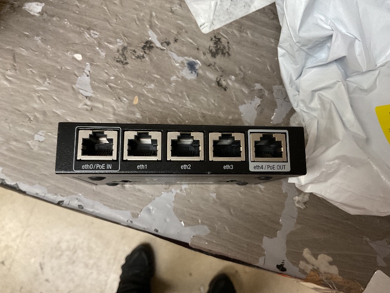 Photo 1 of Ubiquiti Networks ER-X EdgeRouter X 4-Port Gigabit Router w/ Power Adapter (Renewed)