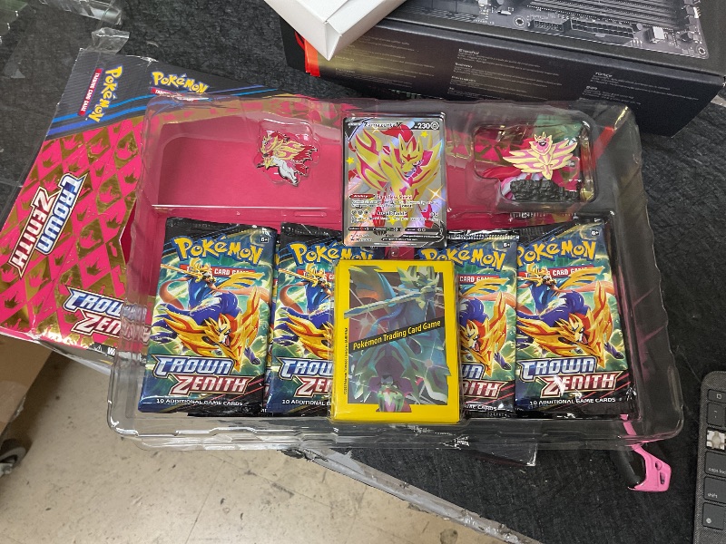 Photo 1 of Pokemon Crown Zenith Shiny Zamazenta Premium Figure Collection