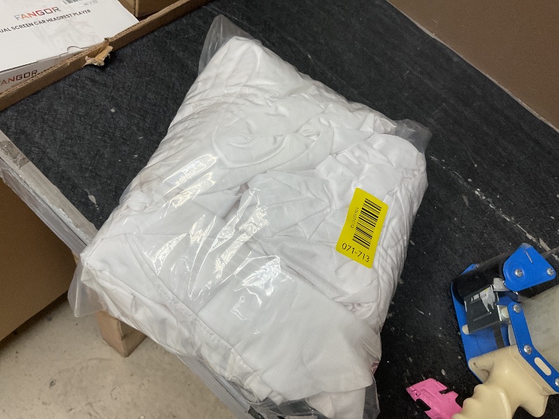 Photo 1 of REST® Evercool® Cooling Comforter, Full/Queen, Blanket for Hot Sleepers, All Season Bedding to Keep Cool for Night Sweats, Breathable Lightweight Blanket, 90"x90" Inches, Arctic White