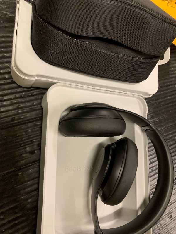 Photo 1 of Beats Studio Pro - Premium Wireless Over-Ear Headphones- Up to 40-Hour Battery Life, Active Noise Cancelling, USB-C Lossless Audio, Apple & Android Compatible - Black