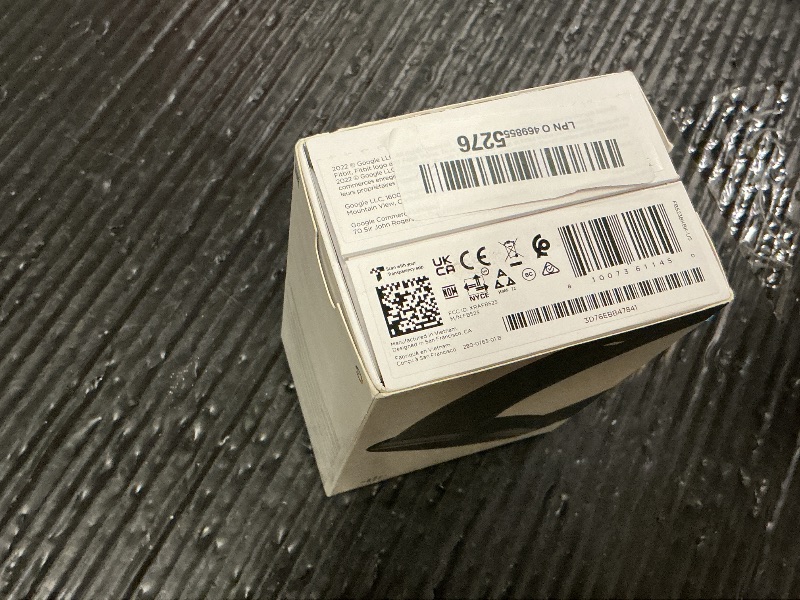 Photo 1 of Fitbit Versa 4 Fitness Smartwatch with Daily Readiness, GPS, 24/7 Heart Rate, 40+ Exercise Modes, Sleep Tracking and more, Black/Graphite, One Size (S & L Bands Included)