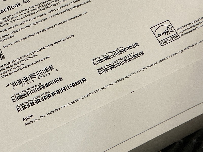 Photo 1 of Apple 2026 MacBook Air 13-inch Laptop with M5 chip: Built for AI, 13.6-inch Liquid Retina Display, 16GB Unified Memory, 512GB SSD, 12MP Center Stage Camera, Touch ID, Wi-Fi 7; Starlight