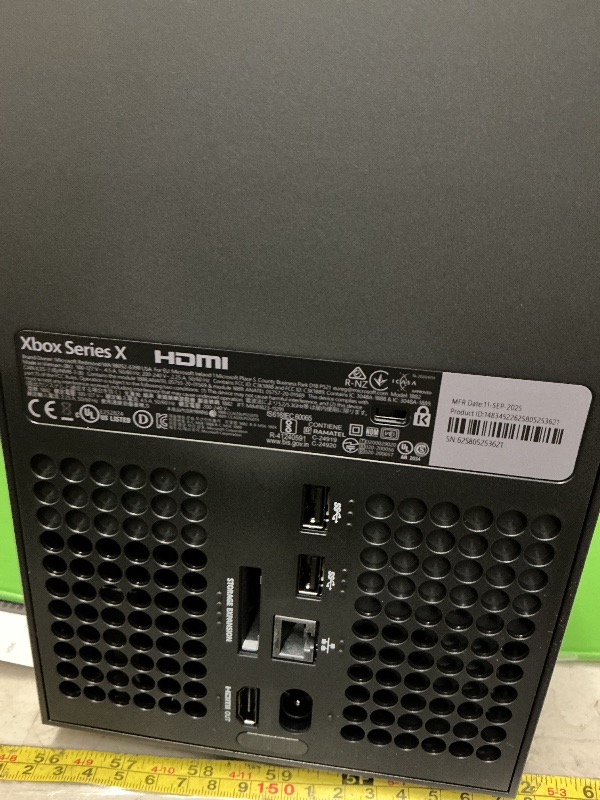 Photo 1 of Xbox Series X - Gaming Console - 1TB SSD - Includes Wireless Controller - 4K Gaming - 120FPS - Carbon Black
