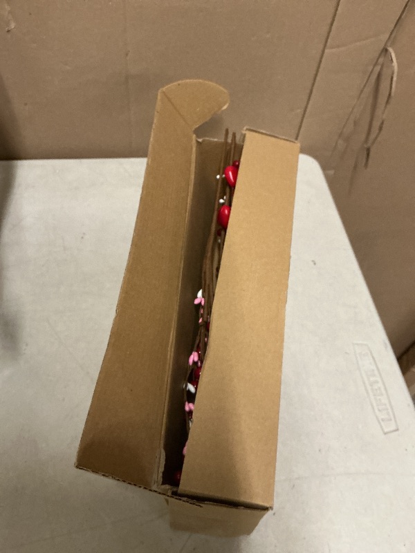 Photo 1 of 12Pcs Red White Pink Artificial Tulip Flower Stems Wedding Valentine's Day Decoration, Artificial Heart Shaped Ring Fake Tulip Real Touch Used for Anniversary Home Party Valentine's Day Decoration