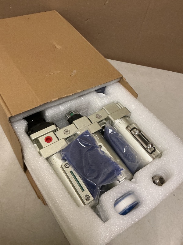 Photo 1 of 1/2" NPT Industrial Grade 3 Stage Air Dryer for Compressor, Auto Drain Air Compressor Water Separator System Filter Oil for Plasma Cutter and Paint Spray,0-240 PSI