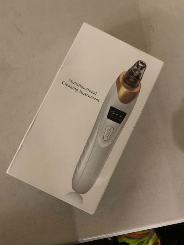 Photo 1 of 2026 Pore Vacuum, USB Rechargeable Blackhead Remover Vacuum,3 Levels Adjustable Pore Vacuum Blackhead Remover, with 5 Suction Power,6 Probes,Face Vacuum Pore Cleanser for Women & Men-White