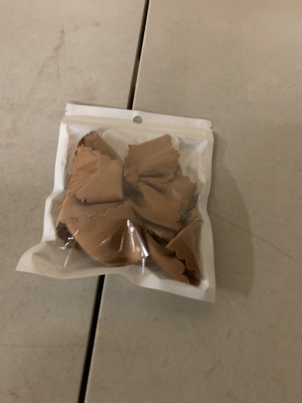 Photo 1 of 2Pcs 4inch Boutique Brown Grosgrain Ribbon Dressy Bow Alligator Clips with Scalloped Edge, Cute Fall Halloween Headwear Holiday Outfits Dress Decor Accessory for Teens Toddler Girls Gift