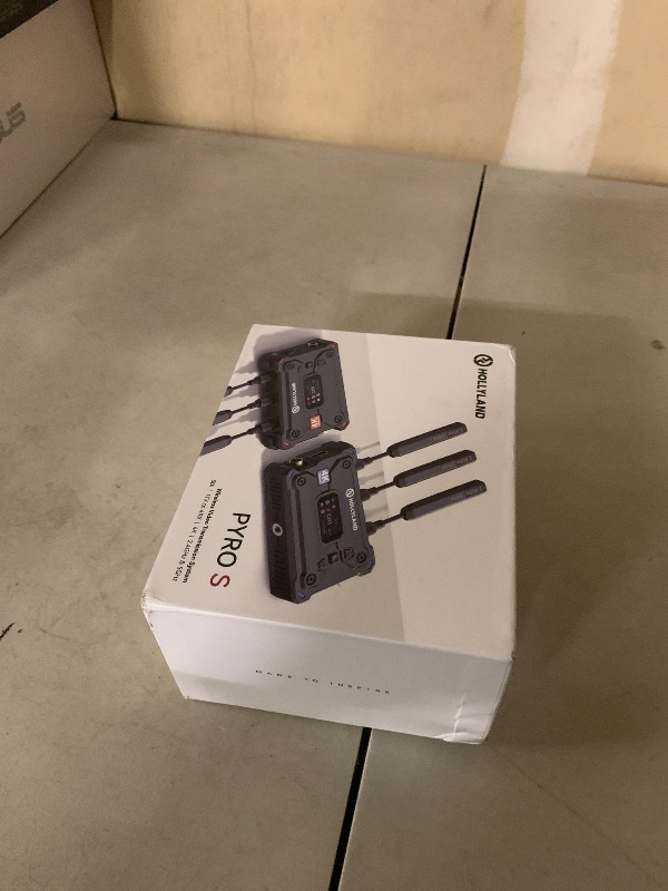 Photo 1 of Hollyland Pyro S Wireless Video Transmission System