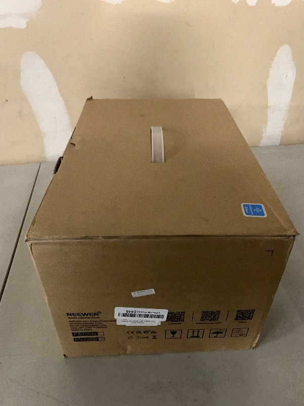 Photo 1 of NEEWER FS230B LED Video Light 2.4G/APP Control, 230W Bi Color COB Silent Photography Continuous Output Lighting with 4 PWM Dimming Types, 110000lux/m, 2700K-6500K, CRI 97+, 12 Scenes, Bowens Mount