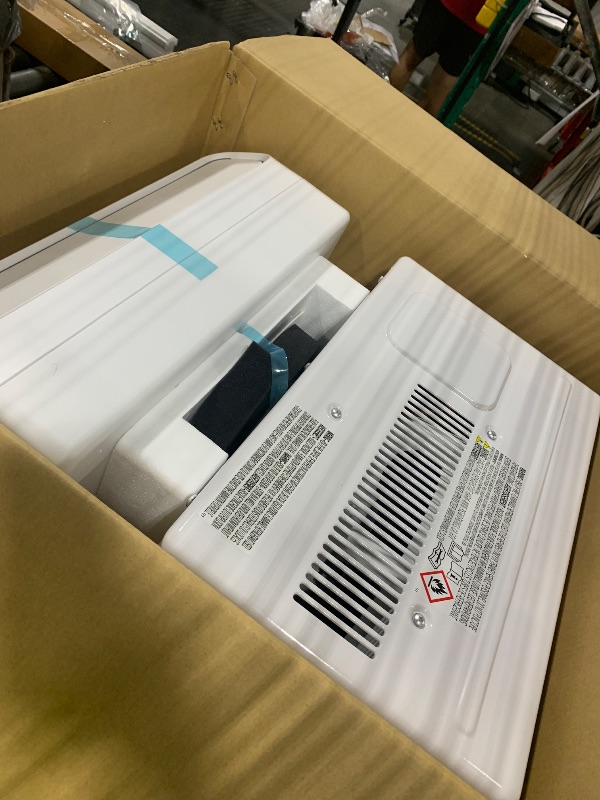 Photo 1 of **NON-FUNCTIONAL**
Midea 8,000 BTU U Shaped Smart Inverter Window Air Conditioner - Cools 350 Sq Ft, Ultra Quiet with Open Window Flexibility - Alexa/Google Assistant Compatible - 37% Energy Savings, Remote (Updated)