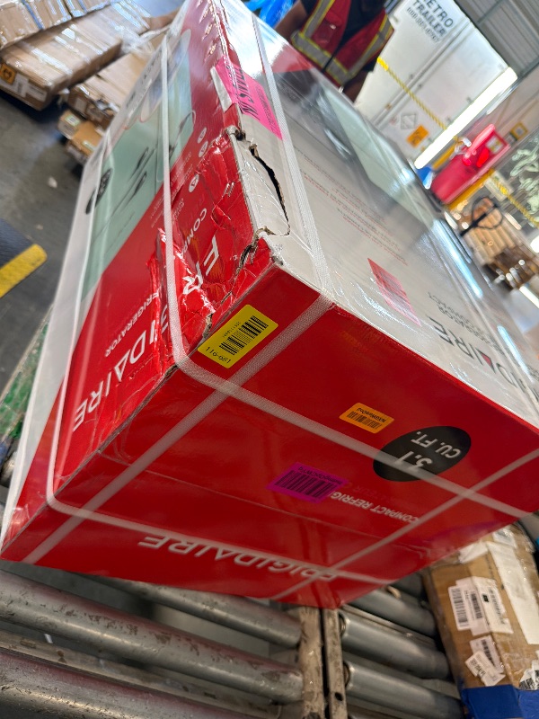 Photo 1 of ***FACTORY SEALED****Frigidaire EFR840 Retro Mini Fridge with Freezer & Side Bottle Opener - Small 2 Door Refrigerator for Office Bar or College Dorm Room - 3.2 Cu Ft, Mint