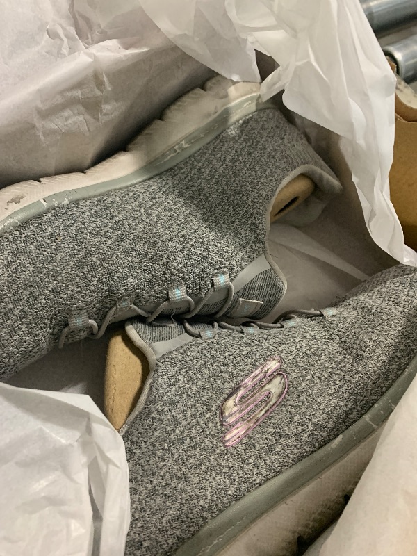 Photo 1 of *MAJOR DAMAGE*
Skechers Summit - Quick Getaway Grey/Light Pink 9.5 C - Wide