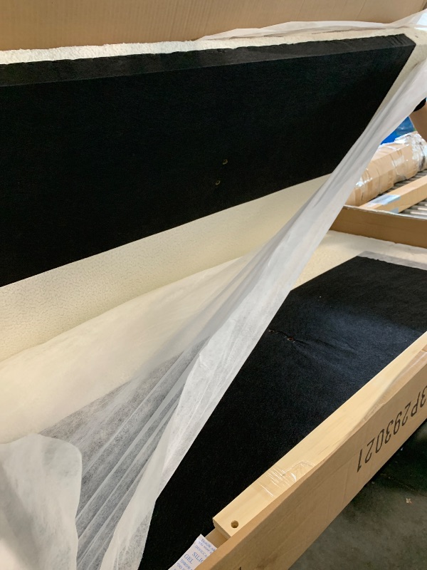 Photo 1 of ***UNKNOWN IF MISSING PARTS*** KEIKI Full Size Upholstery Tufted Daybed with Erectable Trundle, Full to King Design Modern Extendable Boucle Sofa Bed, Easy Assembly, No Box Spring Required, for Living Room and Bedroom, Beige