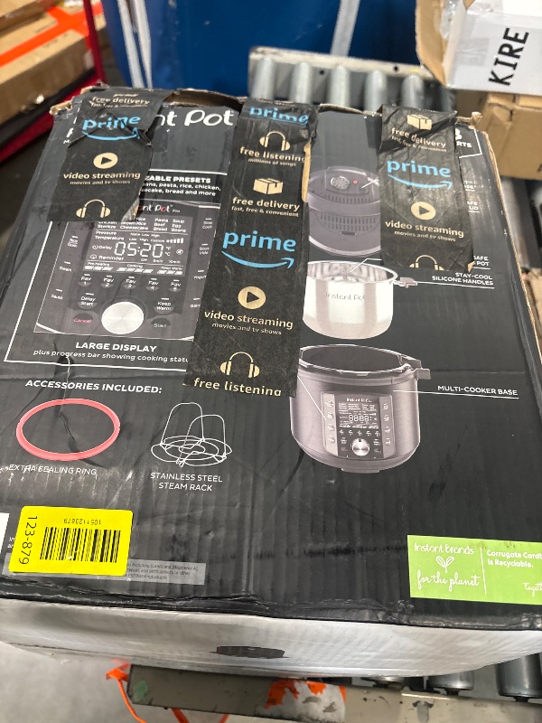 Photo 1 of ***SELLING FOR PARTS*** Instant Pot Pro (8 QT) 10-in-1 Pressure Cooker, Slow Cooker, Rice/Grain Cooker, Steamer, Sauté, Sous Vide, Yogurt Maker, Sterilizer, and Warmer, Includes App with Over 800 Recipes, Black