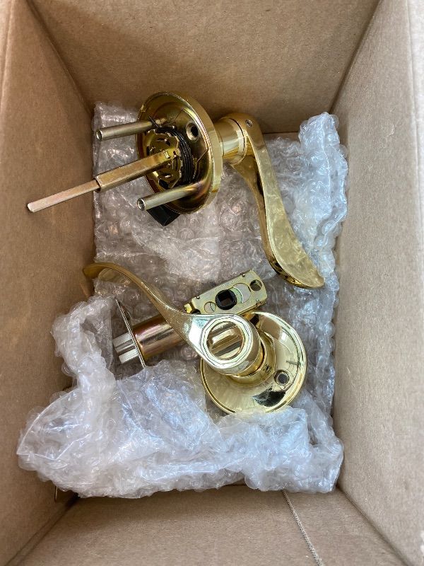 Photo 1 of [Missing Parts] 
Gobrico Universal Wave Style Lever Door Knob Handle Pull Lock Privacy for Bedroom and Bath, Polished Brass,1pack