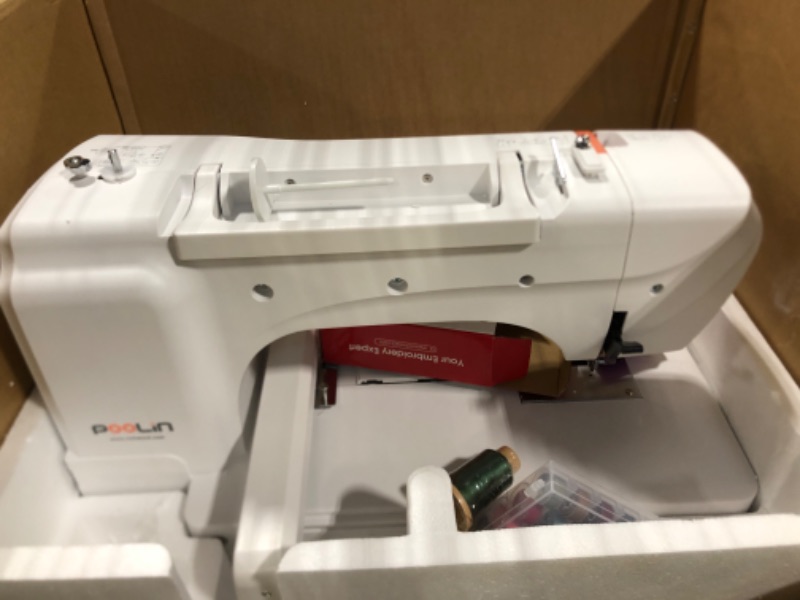 Photo 1 of ** sold as is no refund/return**PooLin EOC06 Embroidery Machine,11"x7.9",7.9"x7.9",5.5"x5.5" Embroidery Area,Computerized Embroidery Machine for Beginners Gifts,7" Touchscreen,200 Built-in Designs,USB & Wireless