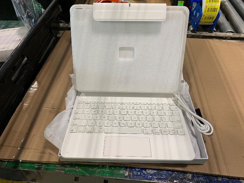Photo 1 of [Upgraded] ESR iPad Pro 13 Inch Case with Keyboard (M5/M4, 2025/2024), iPad Pro 13 Keyboard Case with Magnetic Stand, Portrait/Raised Modes for iPad Pro 13, Removable, Rebound 360 Series,White