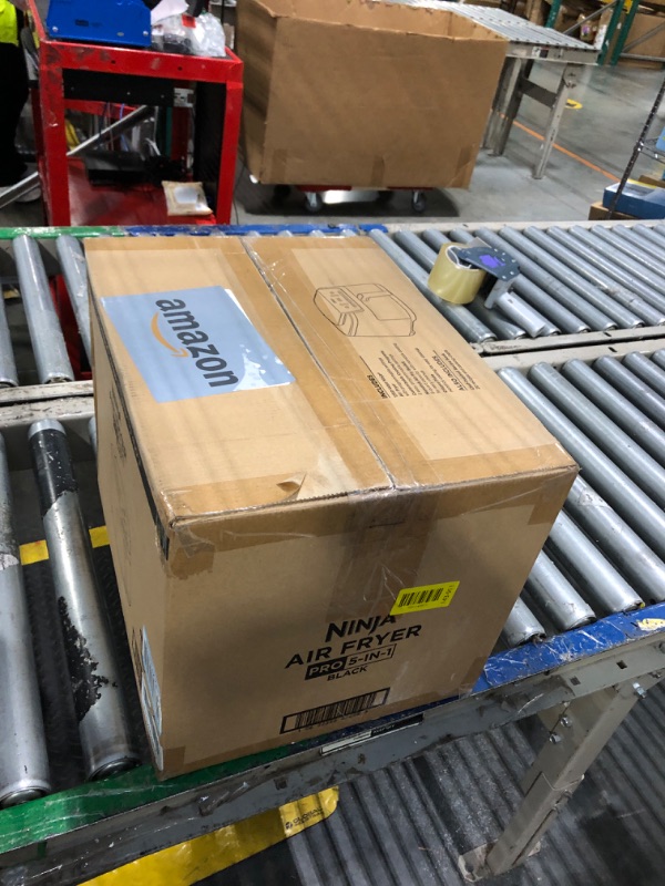 View 2 of ***SELLING FOR PARTS*** 
Ninja Air Fryer | 5 QT Capacity fit up to 4lbs of Fries | 5-in-1 Air Fry, Bake, Roast, Reheat, & Dehydrate | 400°F | Air Crisp Technology | 1750 Watts | Nonstick Basket & Crisper Plate | Grey | AF142