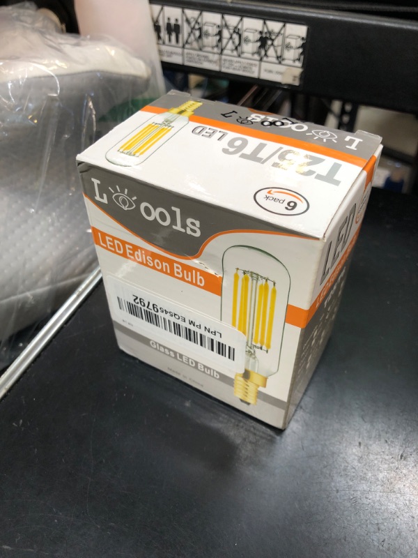 Photo 1 of Frosted T6 LED Bulbs, 4W E12 Edison Light Bulbs Soft White 3000K,400lm, 40W Candelabra Incandescent Bulbs Equivalent Vintage LED Filament Edison Candle Bulb with Decorative, 6Pack.