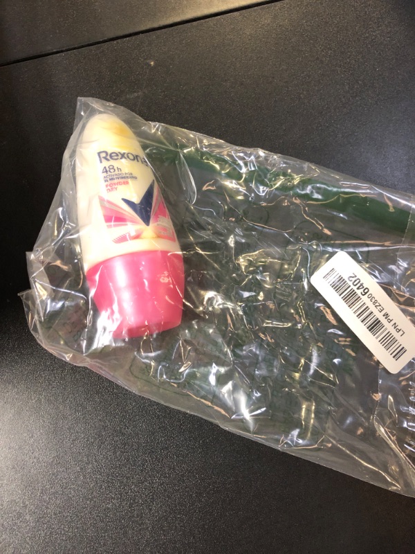 Photo 1 of REXONA desodorante antitranspirante powder en roll on para dama 50 ml