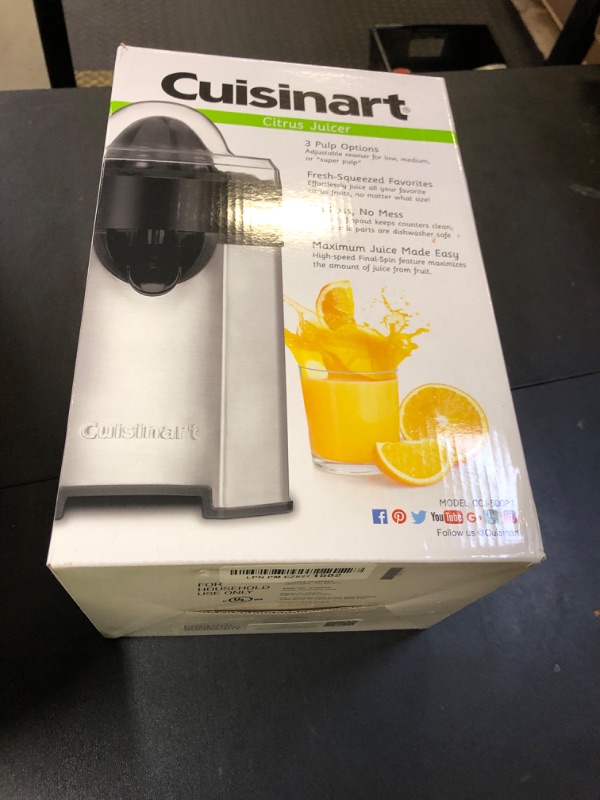 Photo 1 of Cuisinart CCJ-500P1 Pulp Control Citrus Juicer, 1, Black/Stainless