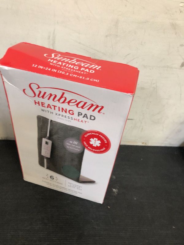 Photo 1 of Sunbeam XL Heating Pad for Back Neck and Shoulder Pain Relief Auto Shut Off 6 Heat Settings Extra Large 12 x 24 Green Ideal for Muscle Aches and Arthritis Pain
