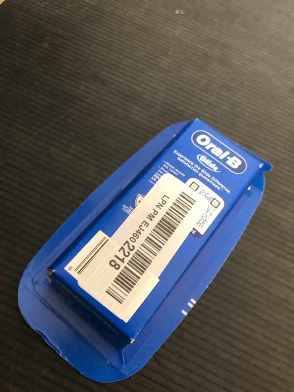Photo 1 of Oral-B Glide Pro-Health Comfort Plus Floss, Mint, 3 Ct