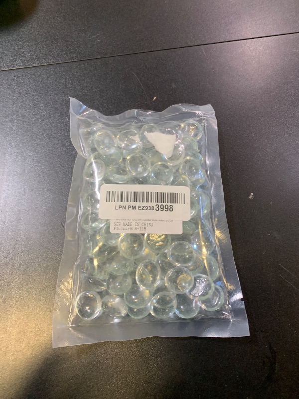 Photo 1 of FANTIAN 1lb Clear Glass Beads for Vases, 100 Pcs Glass Pebbles, Clear Flat Glass Marbles for Vase Filler Flower Candle Crafts Centerpieces and Wedding Decoration