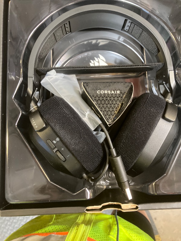 Photo 1 of Corsair HS80 RGB USB Premium Gaming Headset with Dolby Audio 7.1 Surround Sound (Broadcast-Grade Omni-Directional Microphone, Memory Foam Earpads, High-Fidelity Sound, Durable Construction) Carbon