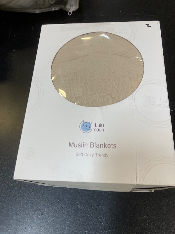Photo 1 of Lulu moon Muslin Quilt Blanket, Crib Blanket for Baby and Toddler,47x47 Inches(Ivory)