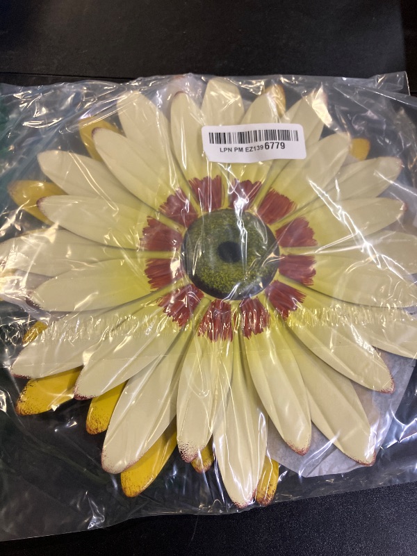 Photo 1 of hogardeck 2 PCS 11" Metal Sunflower Wall Decor for Indoor Outdoor, Sunflower Kitchen Wall Decor Floral Metal Wall Art, Outdoor Decor for Bathroom, Living Room, Porch, Garden, Yard